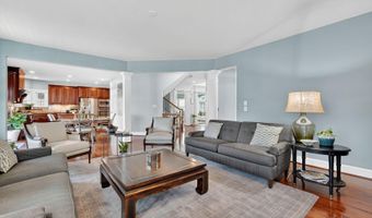 3206 HATCHER St, Alexandria, VA 22303