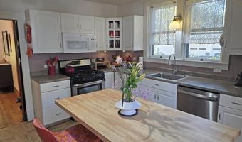 16 Vermont Ave, Brattleboro, VT 05301