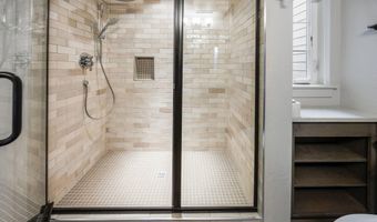 166 Mountain View Dr, Ashland, OR 97520