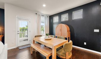 704 Groveland Cir, Ann Arbor, MI 48108