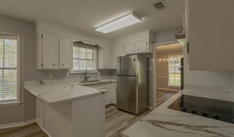 155 Forest Ridge Dr, Brandon, MS 39042