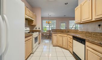 11 Nautical Ct, Bayville, NJ 08721