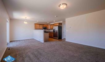 6866 Umpqua River Rd, Casper, WY 82604