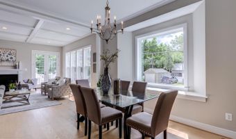934 19TH St S, Arlington, VA 22202