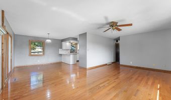 802 N Railroad St, Ainsworth, IA 52201