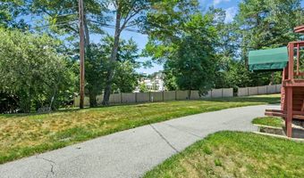 1 Town House Ln 6, Acton, MA 01720