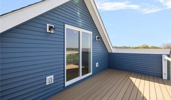 11 Gunning Ct, Middletown, RI 02842
