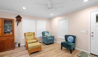 1 Country Manor Rd, Beaufort, SC 29906