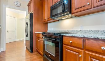 332 Still Water Cir 332, Brookfield, CT 06804