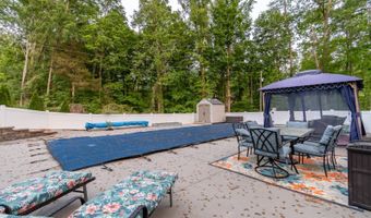 45 Edgewater Dr, Albany, KY 42602