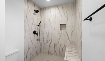 9191 Chapelle Cir, Anchorage, AK 99518