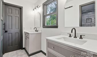 8 Indian Ridge Rd, Asheville, NC 28803