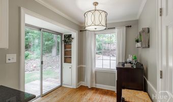 530 Westview Dr, Athens, GA 30606