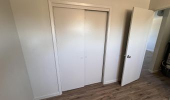 419 Dallas Street SE Unit Apt B, Albuquerque, NM 87108