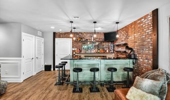45 White Oak Ln, Aberdeen, NJ 07747