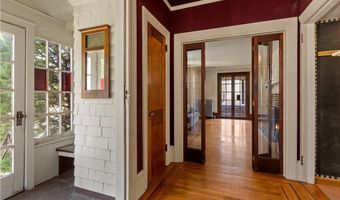 120 Smith St, Cranston, RI 02905