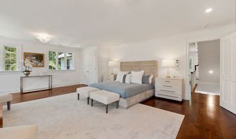 18 Tokeneke Trl, Darien, CT 06820