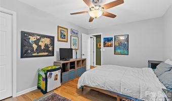 102 Iris St, Asheville, NC 28803
