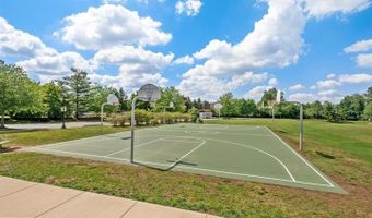 43621 DUNHILL CUP Sq, Ashburn, VA 20147
