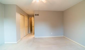 570 Castle Ridge Dr, Ballwin, MO 63021