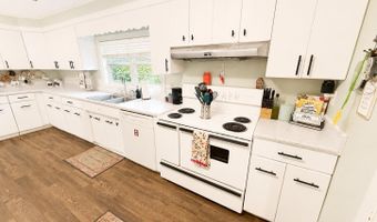 203 N Cross St, Angola, IN 46703