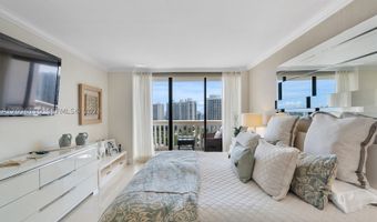 1000 W Island Blvd 2307, Aventura, FL 33160