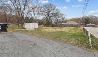 95 School St, Lincoln, RI 02865