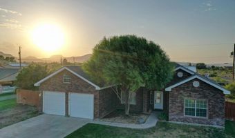 2105 Brunson St, Alpine, TX 79830