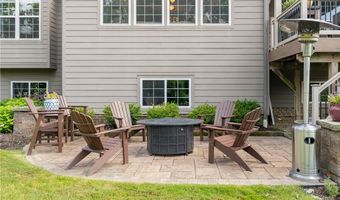 609 Burgess Cir, Aurora, OH 44202