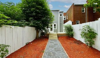 318 N PAYNE St, Alexandria, VA 22314