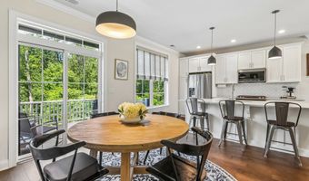 21 Brentwood Cir 21, Danbury, CT 06810