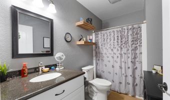 1123 N Dewey St, Auburn, IN 46706