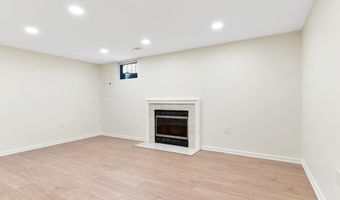 6630 MEDINAH Ln, Alexandria, VA 22312