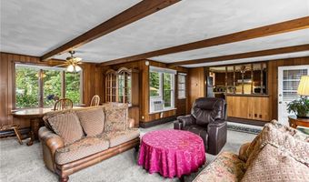 174 Lawnacre Dr, Cranston, RI 02920