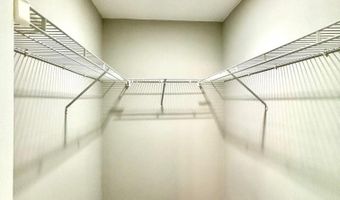 27 Oyster Bay G, Absecon, NJ 08201