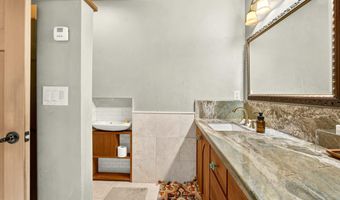 2026 Ashland Mine Rd, Ashland, OR 97520