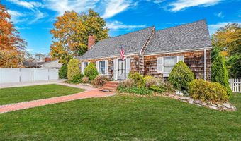 50 Mole Pl, Amityville, NY 11701