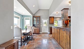 380 Mountaingate Dr, Springfield, OR 97478