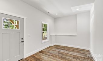 73 Rocking Porch Rd, Asheville, NC 28805