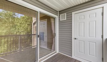 44096 NATALIE Ter 302, Ashburn, VA 20147