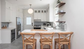 27 Mann Ave, Newport, RI 02840