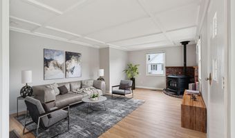 295 S Main St, Auburn, ME 04210