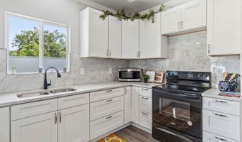 1615 Hough, Adkins, TX 78101