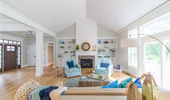 03 Carrs Ln, North Kingstown, RI 02852