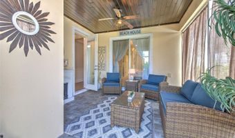 621 WINTERSIDE Dr, Apollo Beach, FL 33572