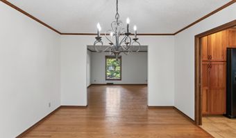 8906 138th Street Ct, Apple Valley, MN 55124