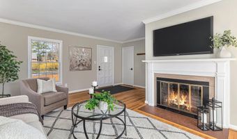 2690 Overridge Dr, Ann Arbor, MI 48104