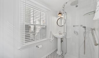 91 Ireland Pl, Amityville, NY 11701