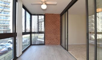 1001 N RANDOLPH St 215, Arlington, VA 22201