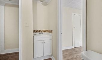 107 1st St, Barnesville, GA 30204